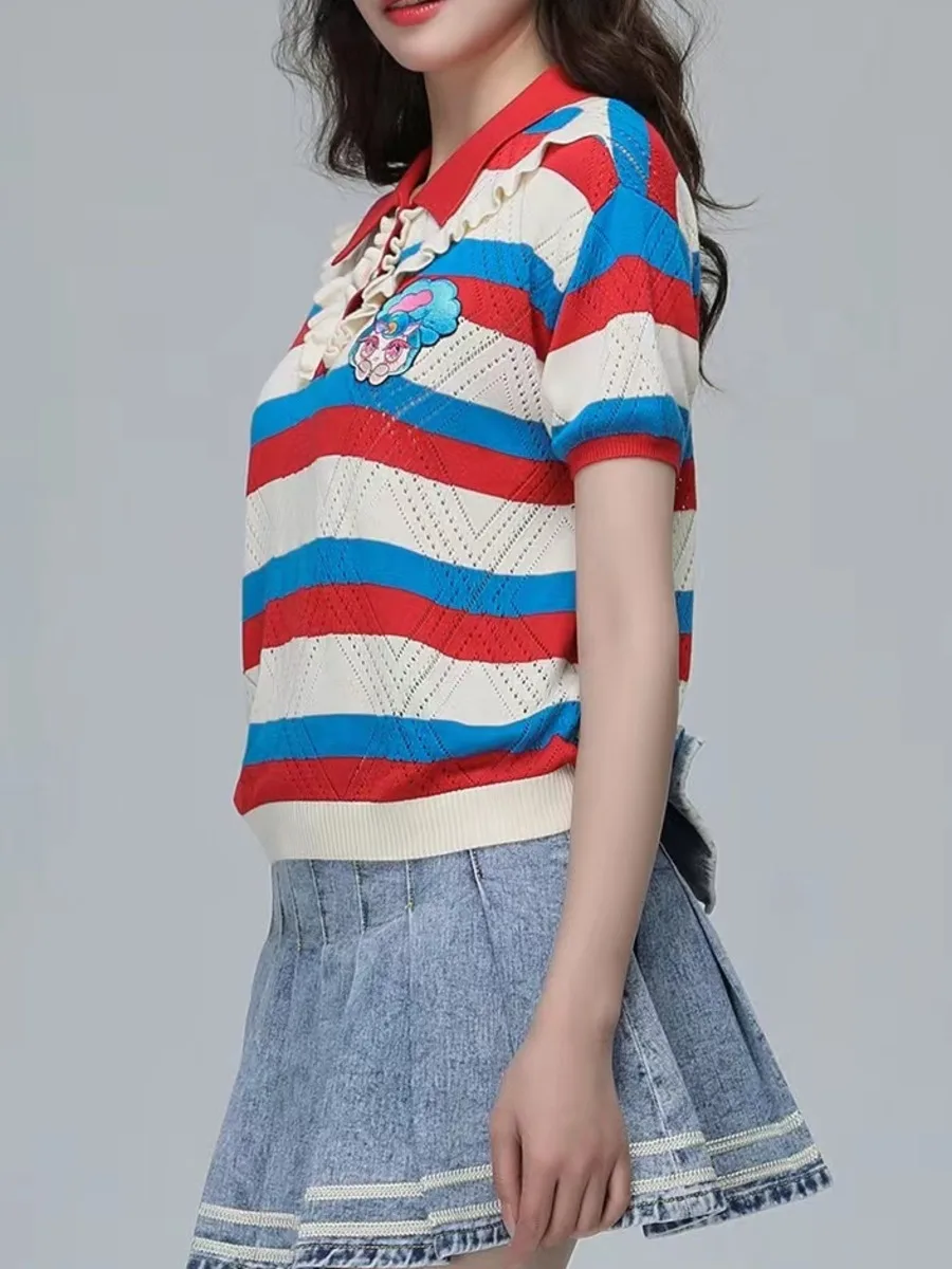 Женский трикотажный свитер в полоску