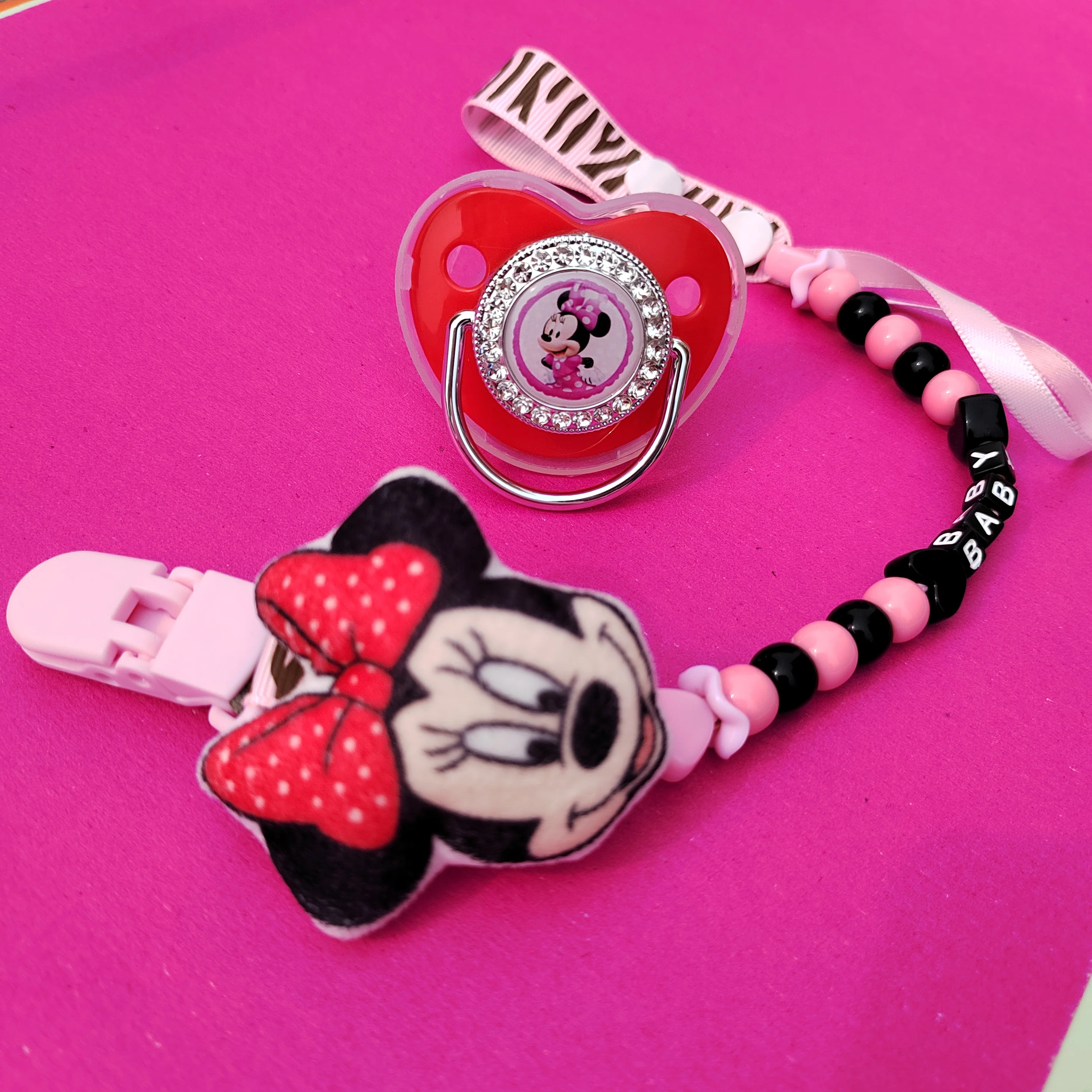 

Mother Kids Helper Bling Silicone Chupeta Tetine Nipple Toys New Kids Feeding Pacifier Fasteners Minnie Mouse Anti-loss Holder