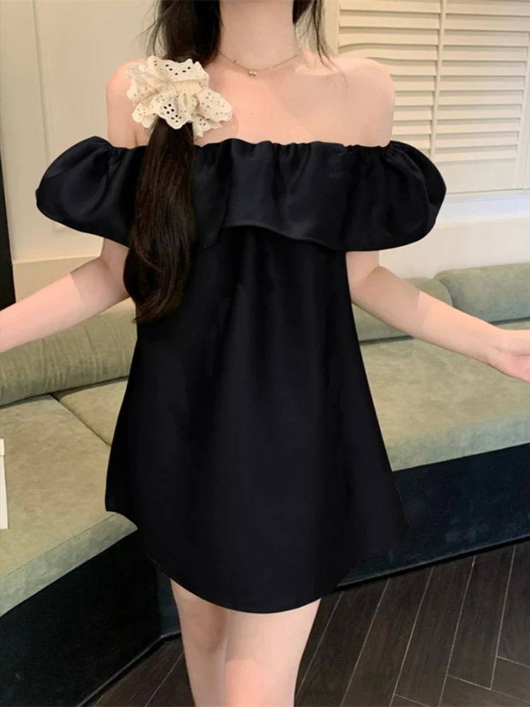 Блузка женская летняя с оборками и воротником-лодочкой 2024