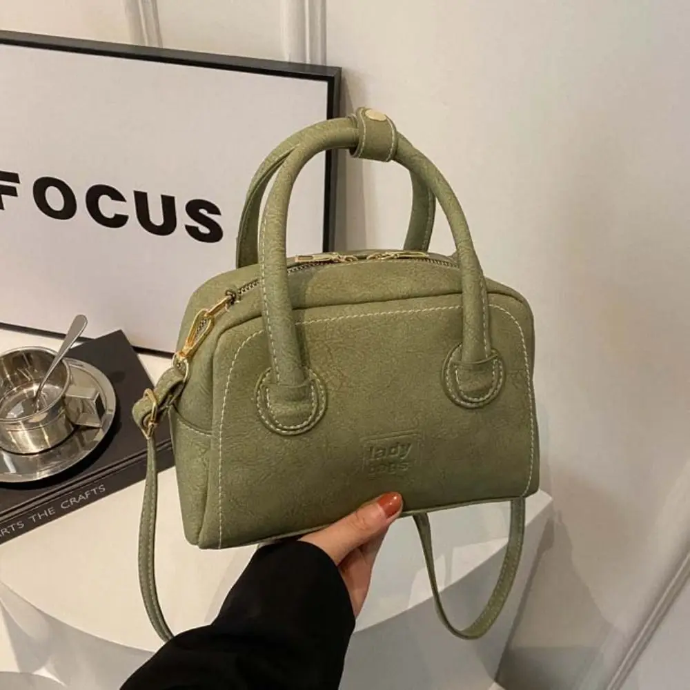 Милая винтажная сумка из искусственной кожи коричневая маленькая с буквенным