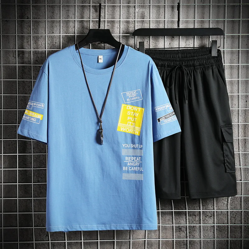 Костюм спортивный мужской из футболки и шортов 100% хлопка |