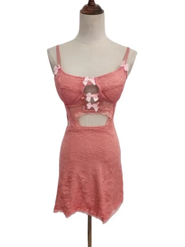 Женское платье-мини без рукавов с открытой спиной и V-образным вырезом