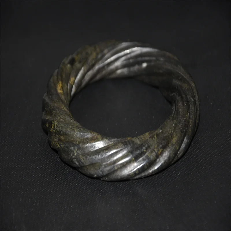 Браслет из метеорита с узором красной горы