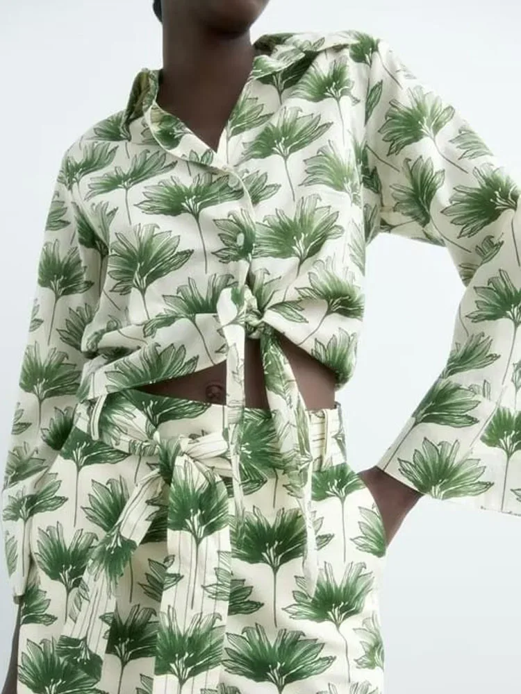 

Kumsvag 2022 Summer Women Shirts Blouses Tops Vintage Print Flare Sleeve Turn-down Collar Female Fashion Vacation Top Clothing