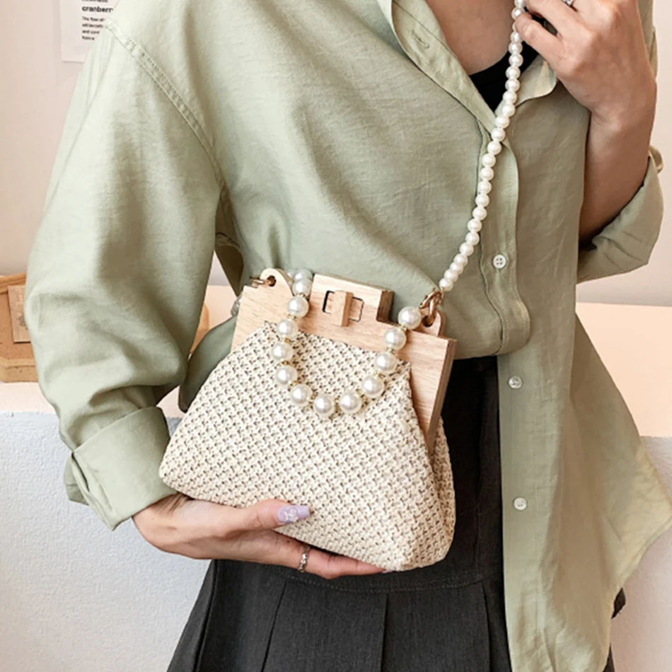 

2023 Summer Fashion Weave Straw Shoulder Bag for Women Wooden Top Handle Clip Bag Luxury Designer Handbags Trend Female Handbag