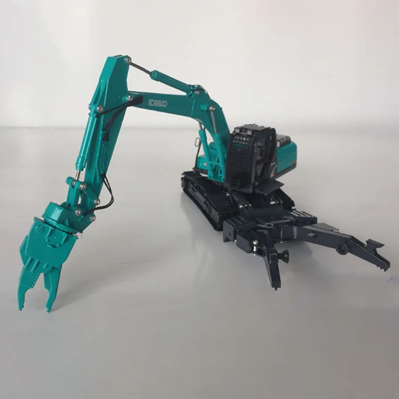 Многофункциональная машина для разборки автомобилей KOBELCO SK200 Super 8 в масштабе 1:43