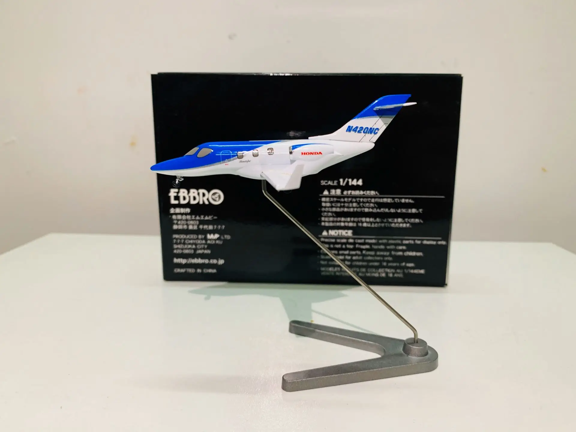 

Ebbro 1/144 Scale Full Metal Model Hondajet Honda N420EX Airplane Blue/White