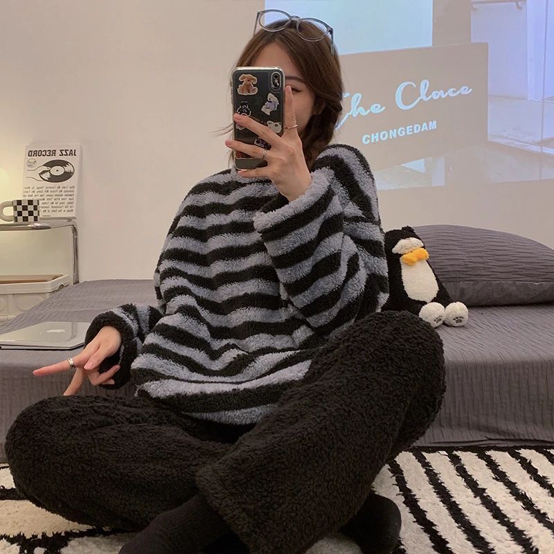 

Autumn Winter Pajamas Set Women Thickened Coral Velvet Sleepwear Velvet Korean Black Striped Long Sleeve Flannel Women Homewear