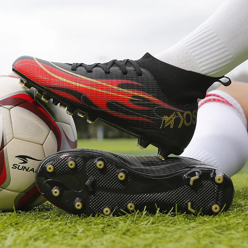 2022 New Black Red Professional Men's Football Boots Outdoor Futsal Trainers High Soccer Shoes Sneakers Male chaussures de foot