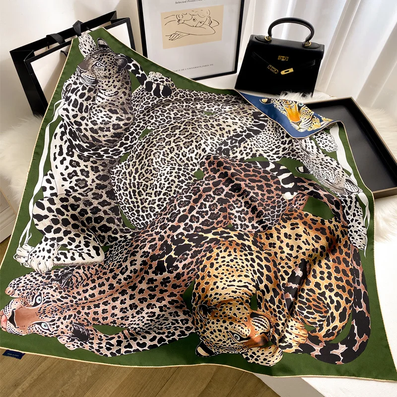 

Luxury Silk Woman Scarf Leopard Design 90*90cm Twill Silk Scarf Fashion Printed Hijab Stole Brand Shawl Scarves for Ladies Neck