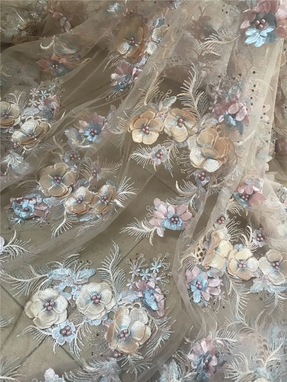 

pretty 3d flower lace Fabric with High Quality beautiful Nigerian Lace Fabric for bridal dress