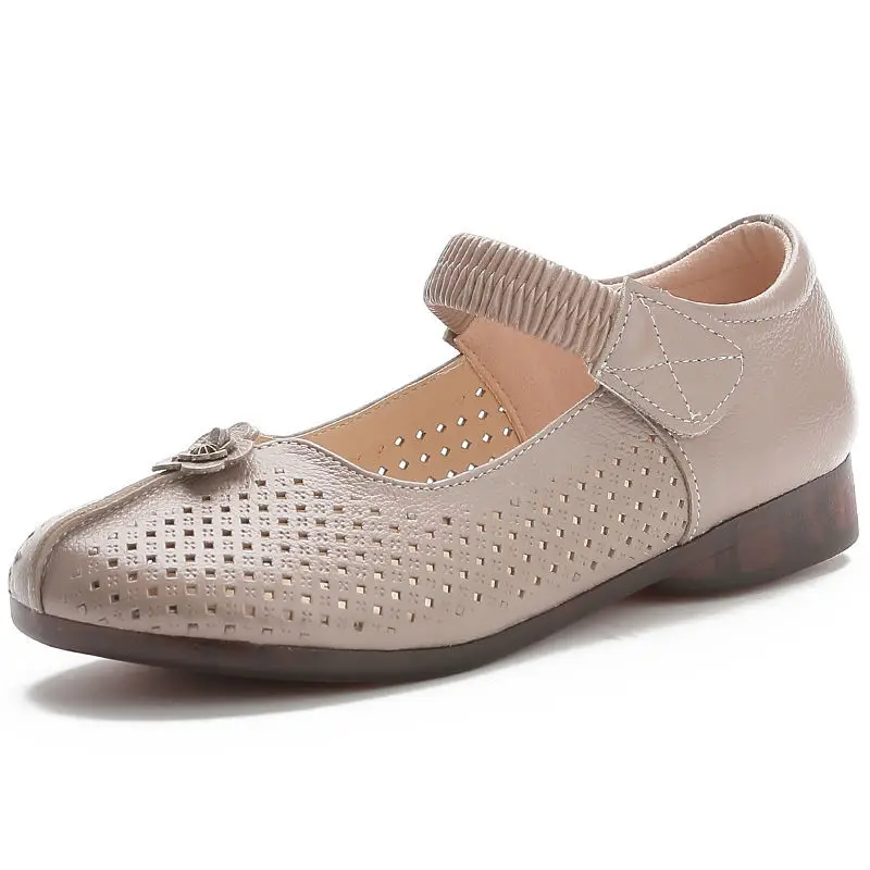 Women's Leather Flats Shoes Comfortable Hollow Breathable Summer Ladies Flats Sandals Fashion Mother Shoes Non-slip Moccasins