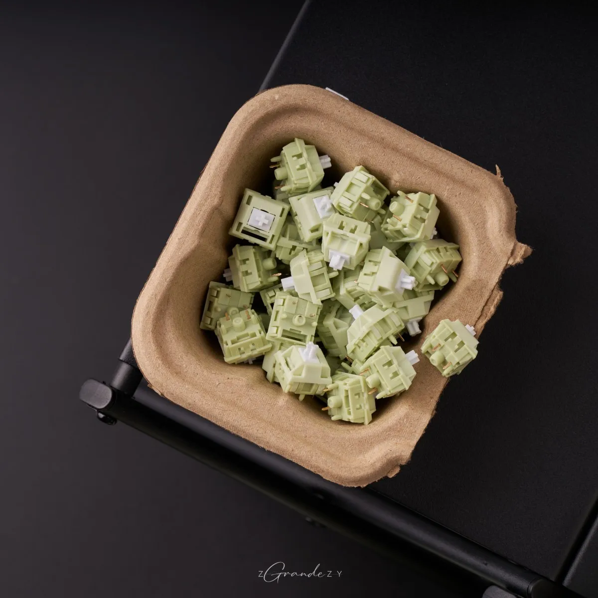Jasmine Milk Green V2M Switch Линейный предварительно отопленный 5-контактный переключатель HotSwap L4 + стержень Keygeek для механической клавиатуры Mx 기계식 키보드 (art.: 3920d36ea8277) - 3920d36ea8277