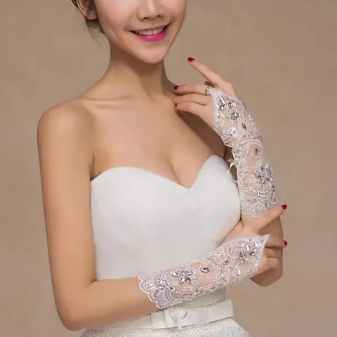 Свадебные перчатки без пальцев цвета слоновой кости с кружевом и цветами для невесты со стразами