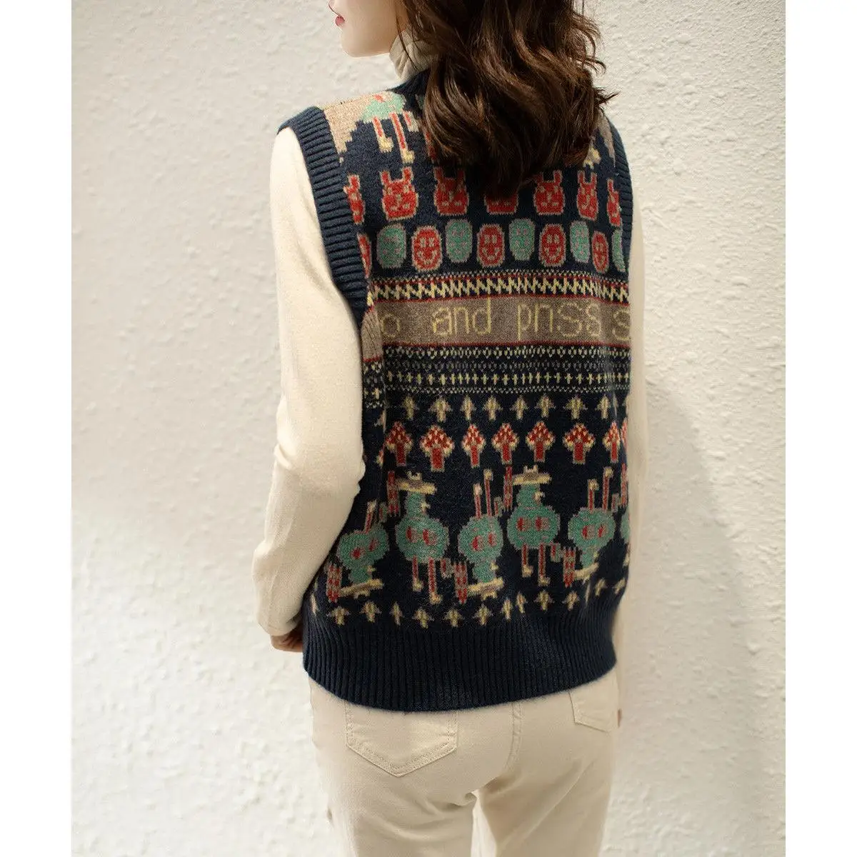 Fashionable Retro Vest Women's Autumn and Winter Outerwear New Loose V-neck Sleeveless Sweater Knitted