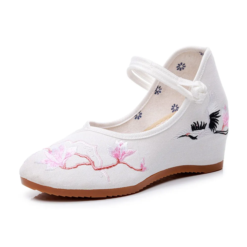 

Женские туфли в китайском стиле YRZP, повседневные холщовые ботинки средней длины со скрытой платформой, с вышивкой Lucky Fish, 3 см