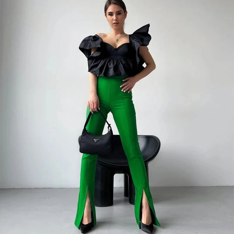 Рисунок 3 - Брюки-клеш BeeHouse женские с разрезом