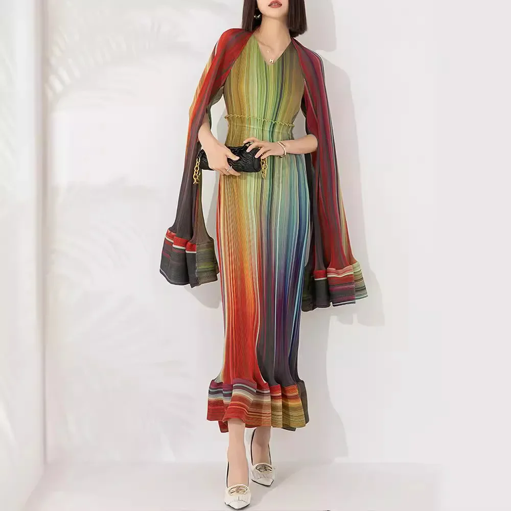 Женское плиссированное платье длинное градиентного цвета с V-образным вырезом и