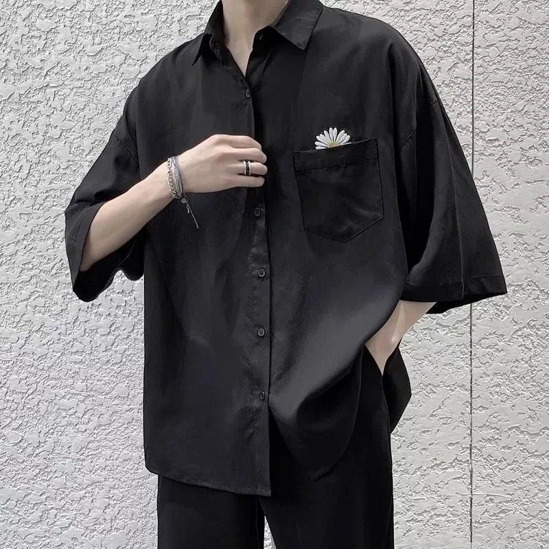 

2022New shirt men's summer daisy embroidery Gothic black shirt loose Grunge Hong Kong style Japan hip hop handsome blouse