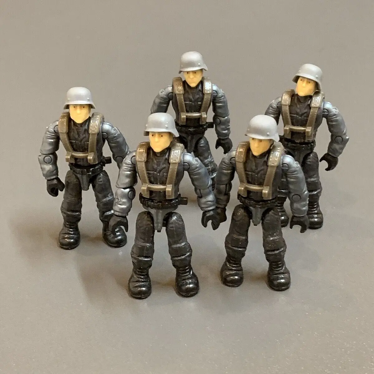 Микро экшн-фигурки Mega Bloks Consturx Call Of Duty COD Soldier Lot 5 Custom Buil Building с боевыми аксессуарами