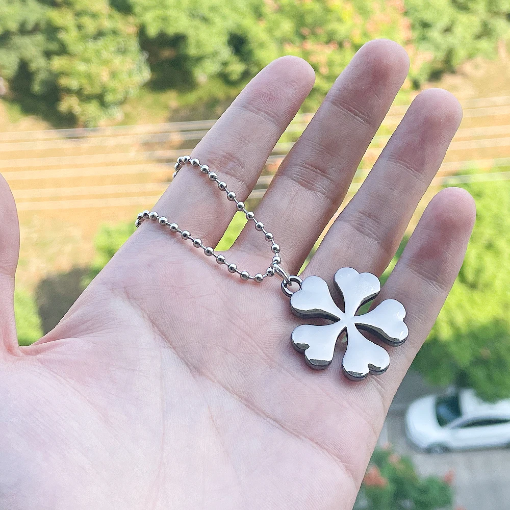 

Comics Black Clover Necklace Asta 3 Styles Role Accessories Metal Pendants Men's and Women's Clothing Decoration Props Gifts