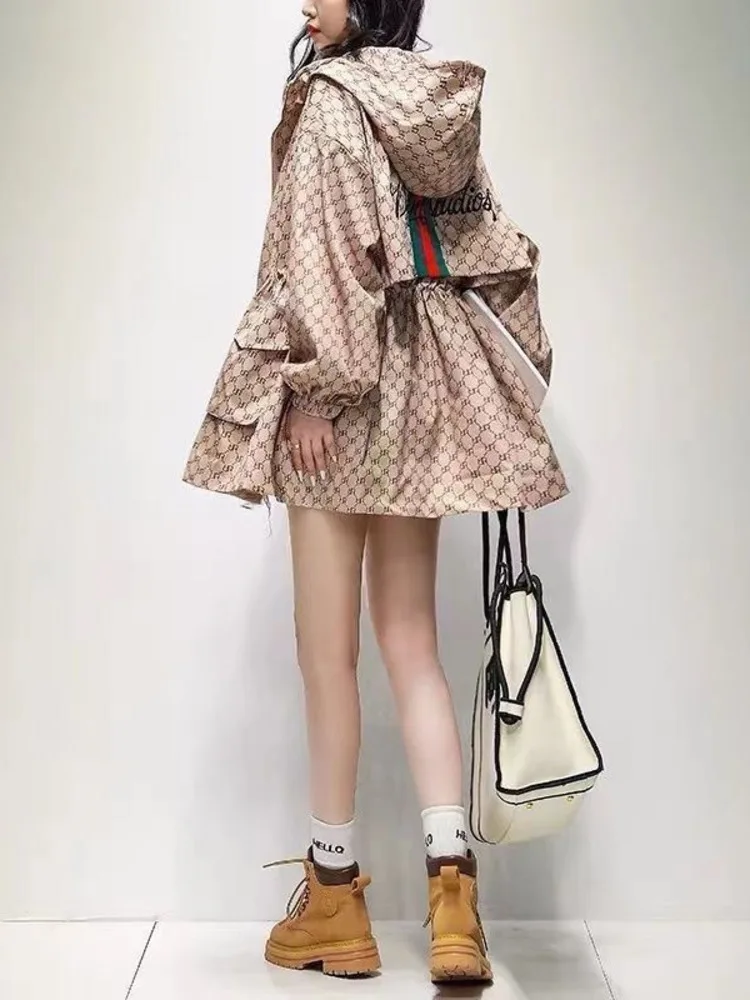 

Autumn 2023 New Large-size Leisure And Loose Printed Long-sleeved Hat Mid-length Can Be Retractable Trench Coat