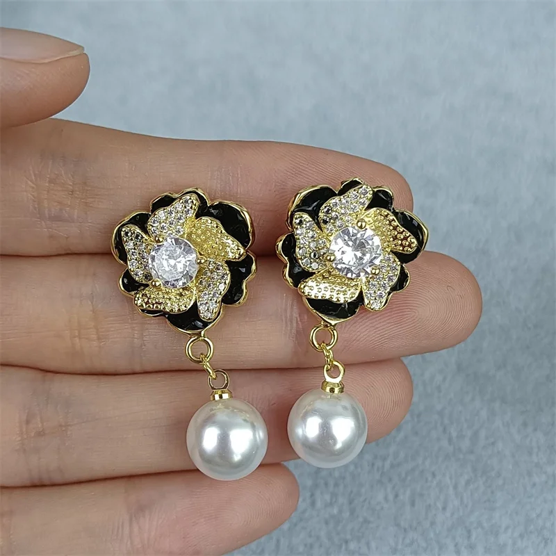 

S925 New Flower Zircon Earrings Exquisite Pearl Earrings Retro Niche Design Fairy Sense Fashion Temperament Oil Drop Ear Jewelry