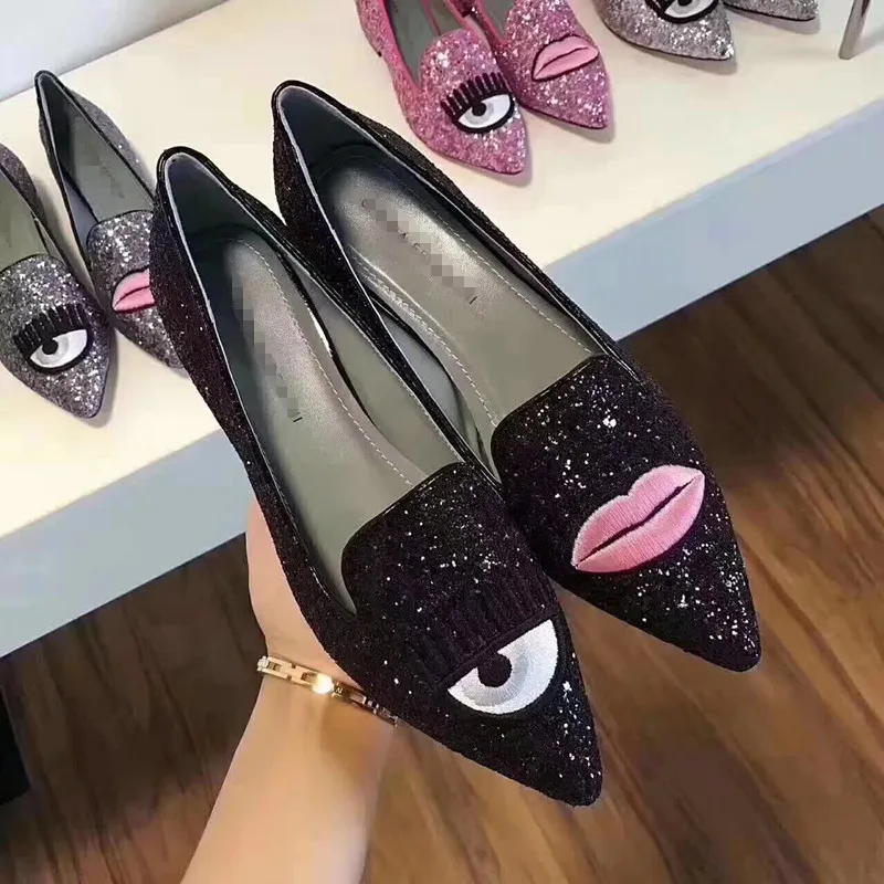 

2023 Spring and Autumn New Pointed High Heels Women's Thick Heel Eye Lip Sequin Shallow Mouth Women's Shoes