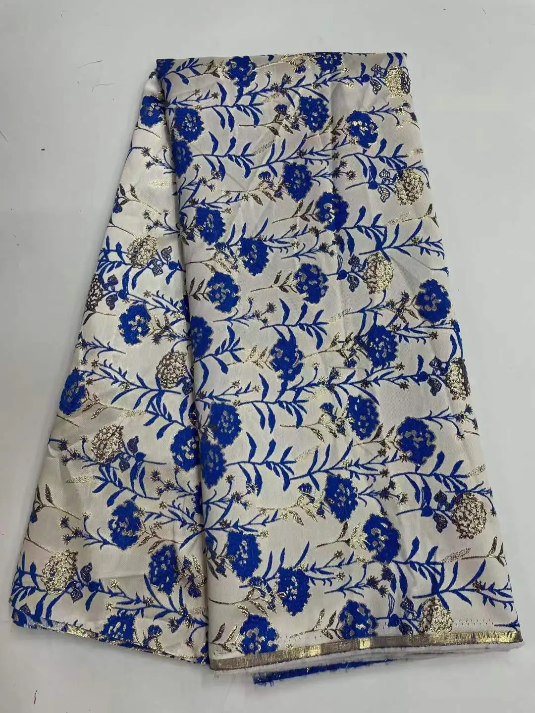 

Beautiful African Dry Lace Fabrics 2022 High Quality French Brocade Jacquard Lace Fabric Luxury Gold Line Nigerian Lace Material