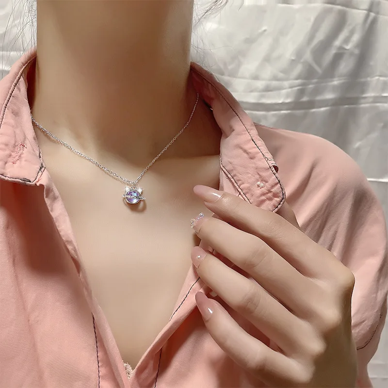 Ожерелье Xingyunday Cute Cat Planet для женщин с подвеской из лунного камня для клавикулы, модное серебристого цвета ювелирное изделие в подарок.