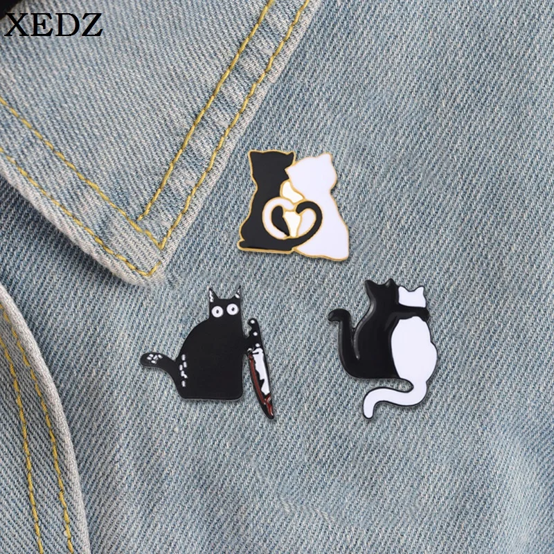 

Enamel Pin Black and White Cat Hug Cat Brooch Cartoon Cute Animal Bag Lapel Personality Badge Jewelry Kawaii Gift for Friends
