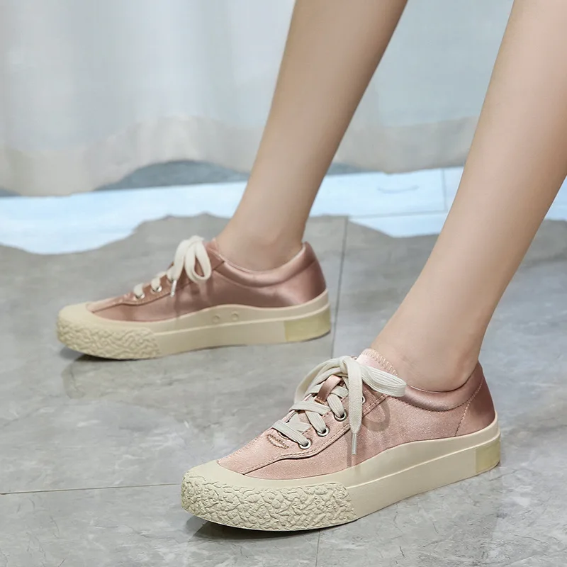 

Женские кружевные туфли на плоской подошве, на весну и осень