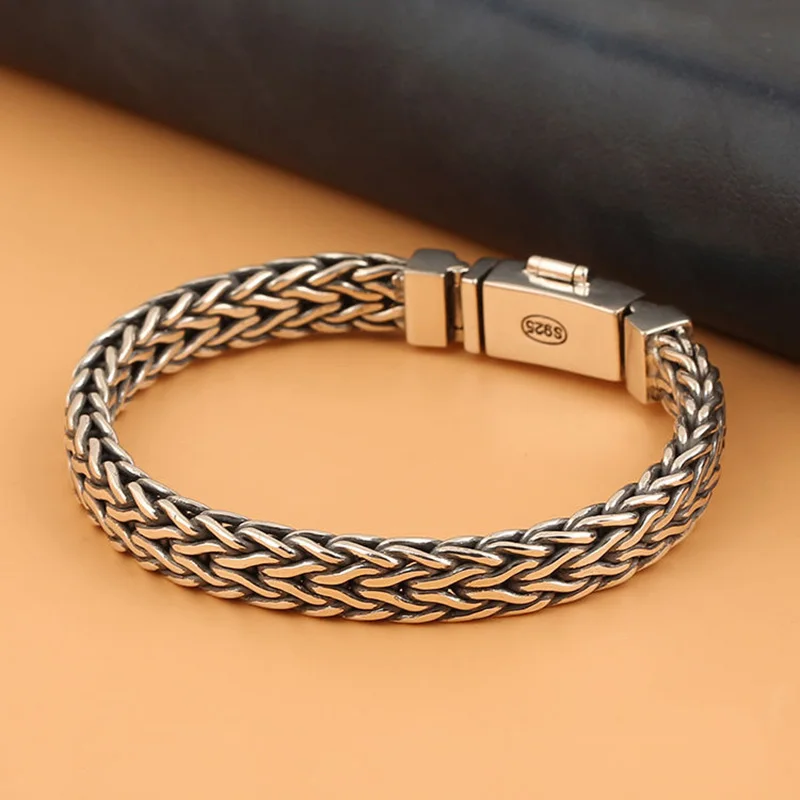 

New Hand-woven Hemp Rope Bracelet Men Domineering Personality Retro Silver Chain Simple Personality Jewelry Accessories