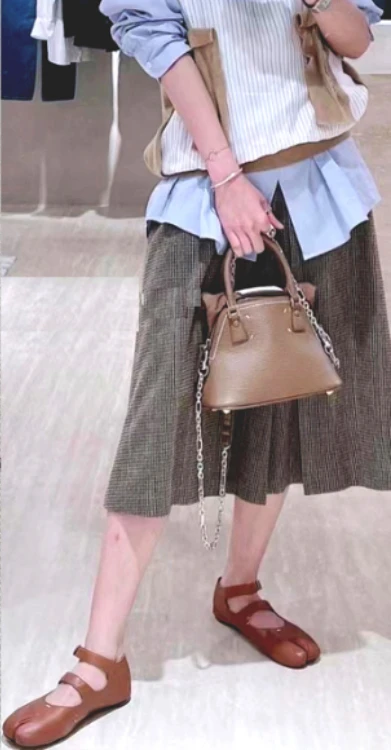 

103949 Fashion Classic Trendy Luxury Design Top Quality 22cm 26cm Shell Bag Bucket Bag Cowhide Women Bag