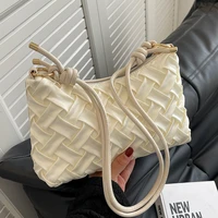 large capacity underarm bag womens summer 2022 new fashion textured woven one shoulder western style all match messenger bag