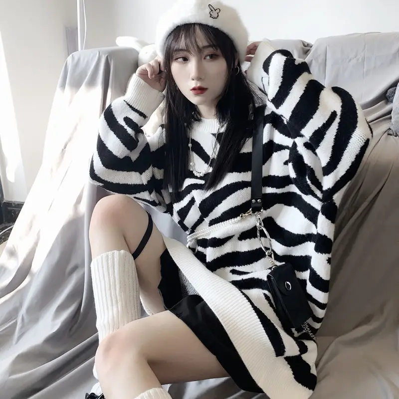 

Женский свитер в полоску Harajuku, уличная одежда с принтом зебры, пуловер с длинным рукавом, одежда с круглым вырезом в готическом стиле Kpop на о...