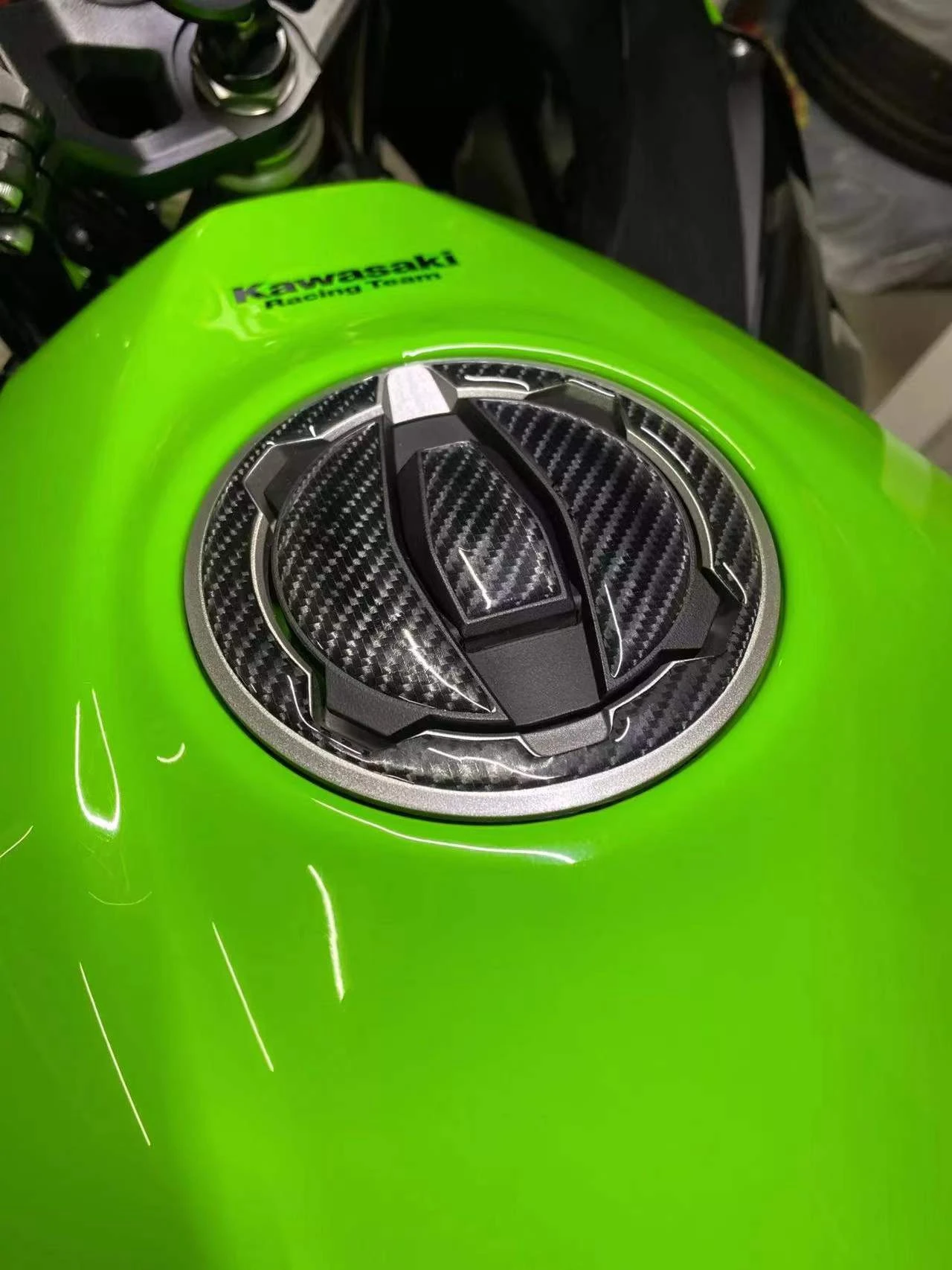 Наклейка на бак мотоцикла аксессуары для Kawasaki Z900 Z1000 Z800 Ninja 400 300 250 Versys 650 Er6n Zx6r Z250 |