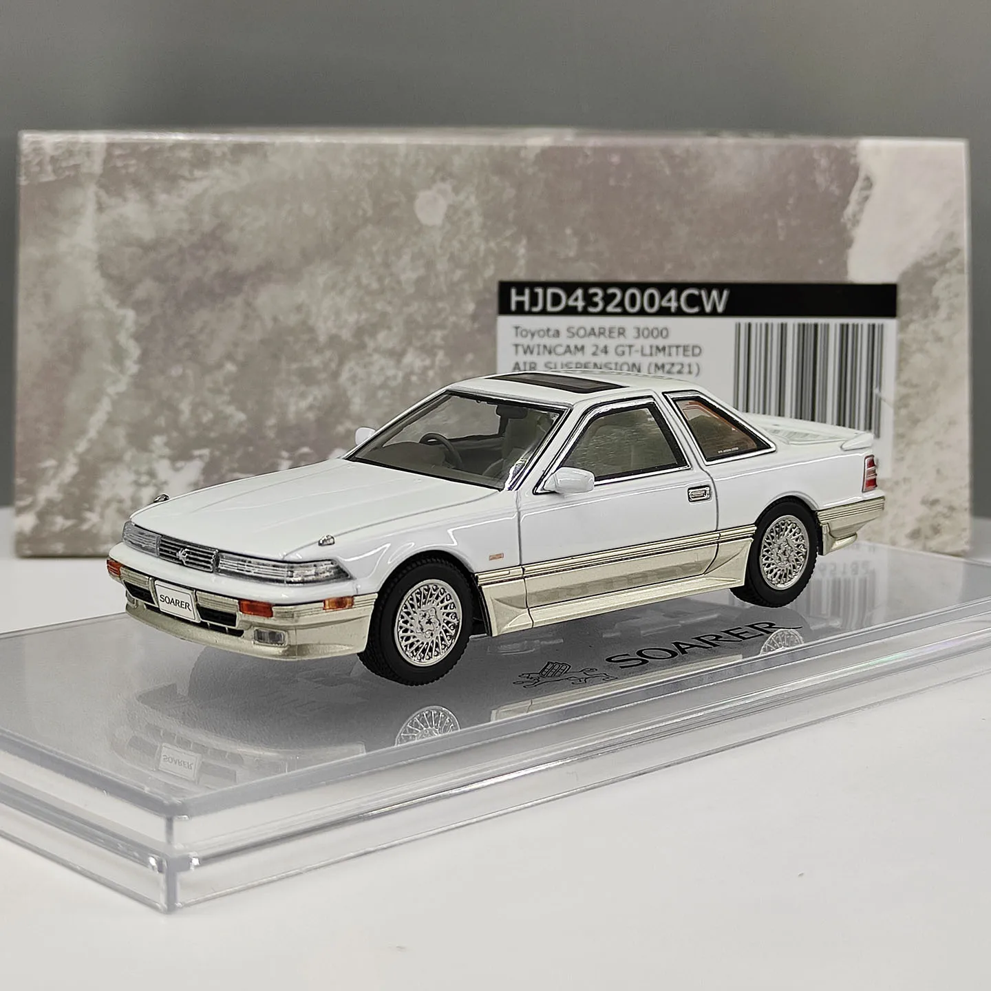 Фото Литая модель HJD в масштабе 1:43 Toyota SOARER 3000 24 GT Limited Edition 432004CW, модель автомобиля из сплава №3