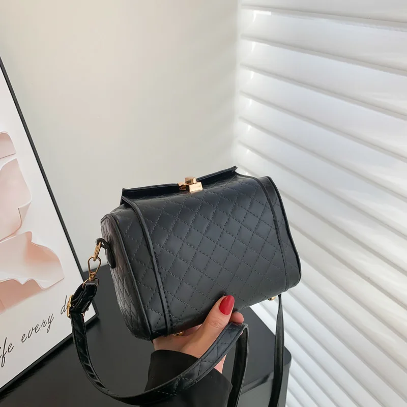 

This Year's Fashionable Rhombic Small Bag 2022 Autumn New Women's Bag Niche Simple Fresh Crossbody Bag Solid Color Square Bag