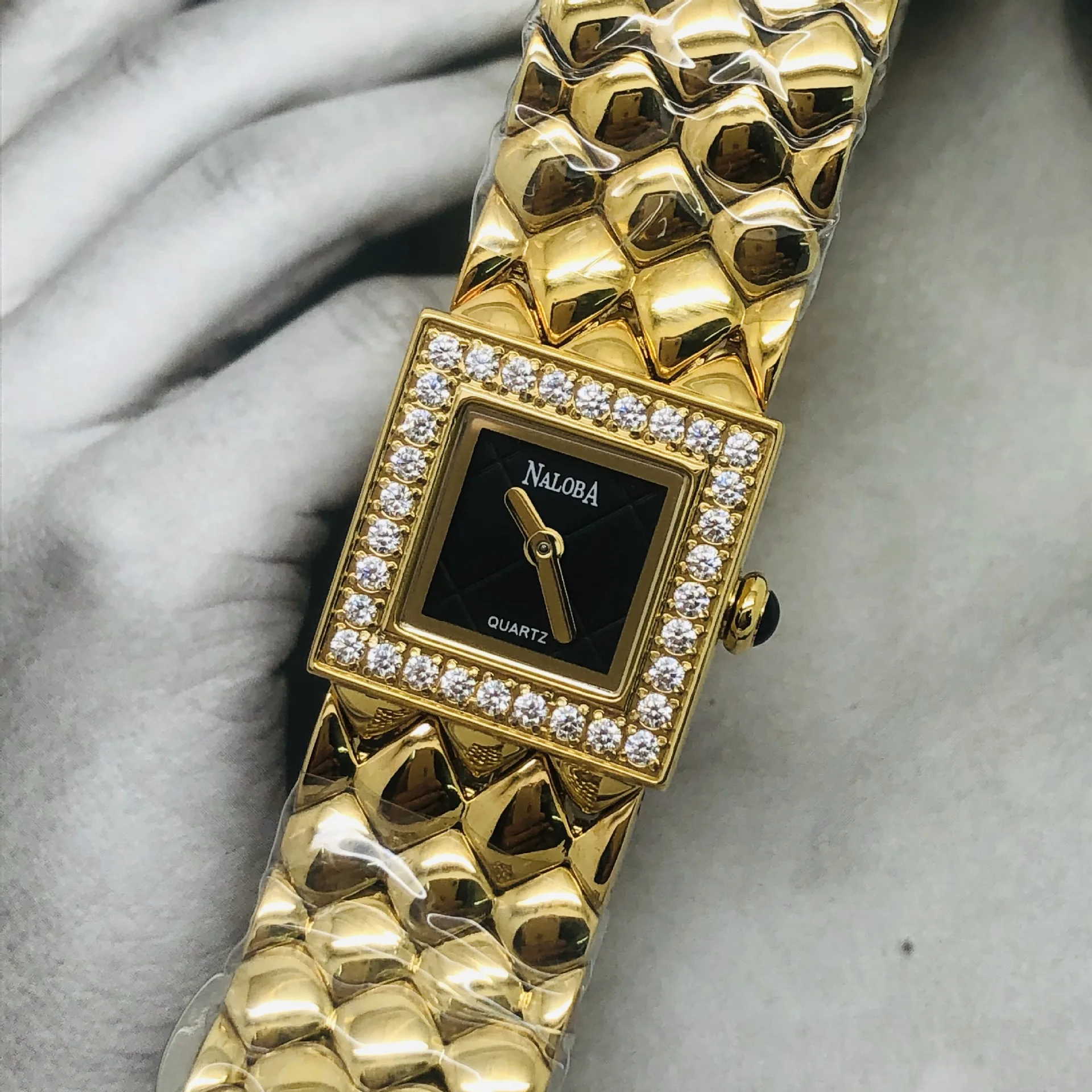 

NALOBA Women Square High Quality Diamond Watch Female Luxury Gold Sliver Zircon Wristwatch Ladies Fashion Watches Quartz Clock