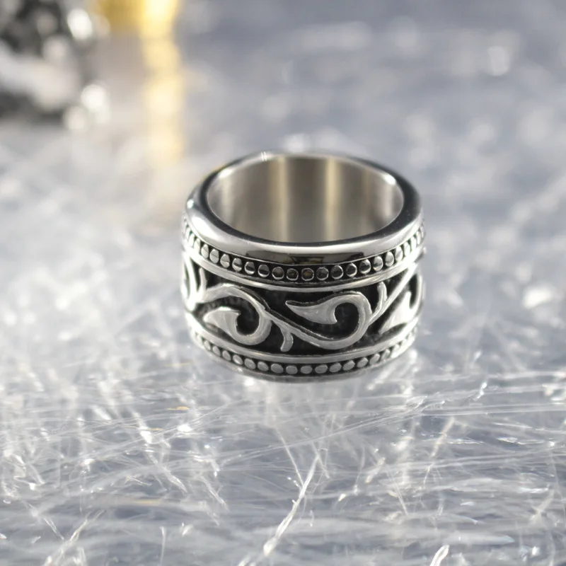 

New Fashion Trend Personality Men's Ring Vine Leaf Pattern Creative Simple Jewelry Popular Accessories