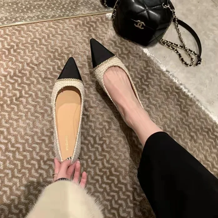 

Женские туфли с острым носком, черные универсальные туфли на плоской подошве с цепочкой, Размеры 35-40, для осени и весны, 2022