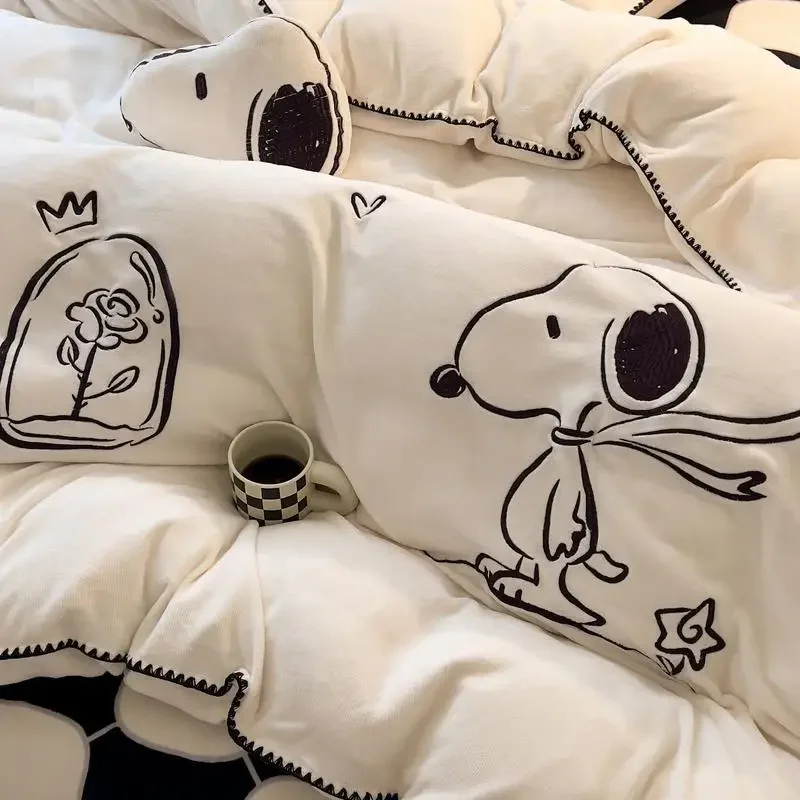 Милый и милый мультяшный узор Snoopy утолщенный Теплый Бархатный постельный
