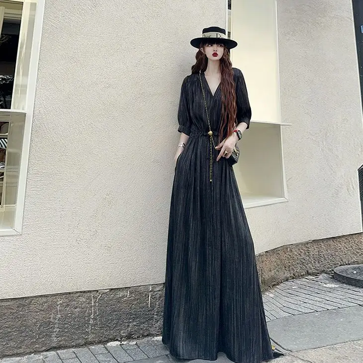 Простое и Повседневное платье с высоким удлиненным воротником роскошное