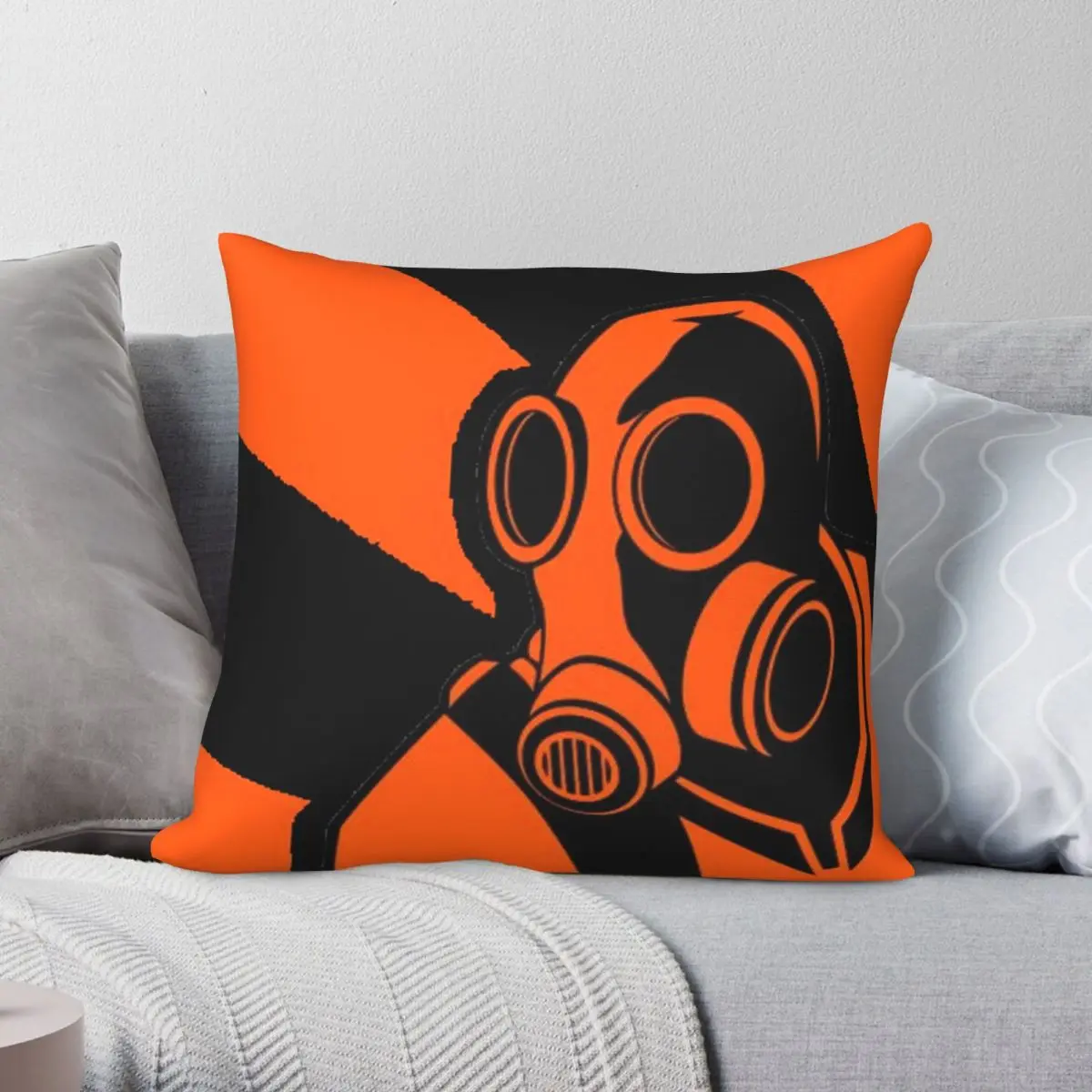 

Квадратная наволочка TF2 Pyro из полиэстера, льна, бархата, с принтом, на молнии, декоративная наволочка для комнаты, оптовая продажа, 18 дюймов