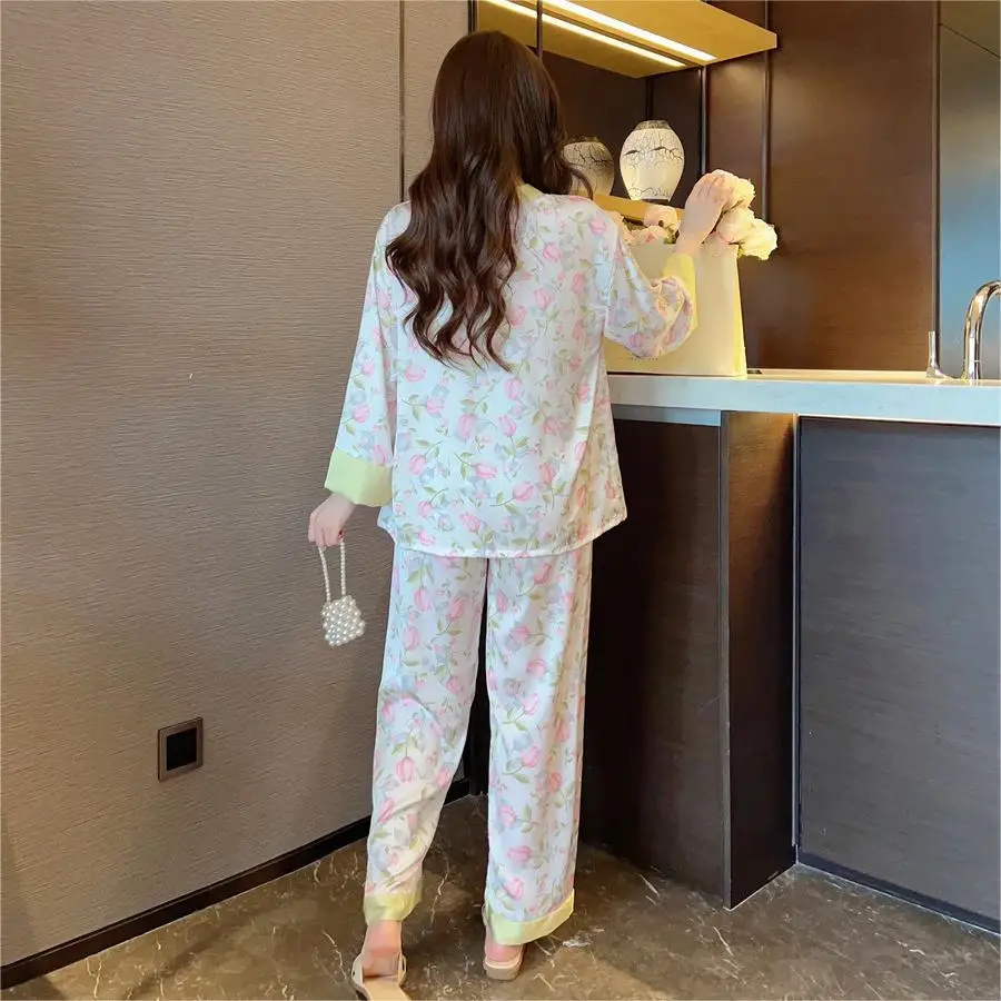 Женская пижама с длинным рукавом и шортами