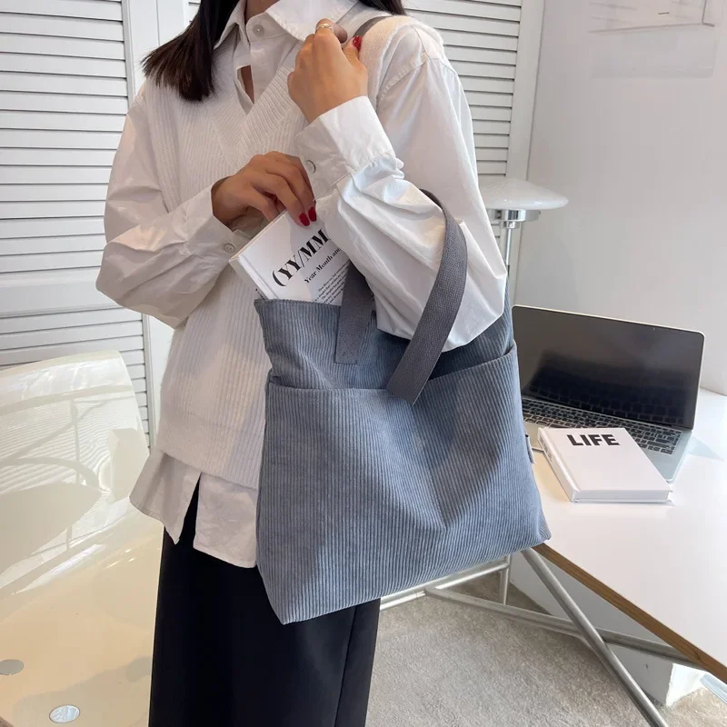 Женская вельветовая сумка на плечо большой вместимости новинка весны 2023 модная