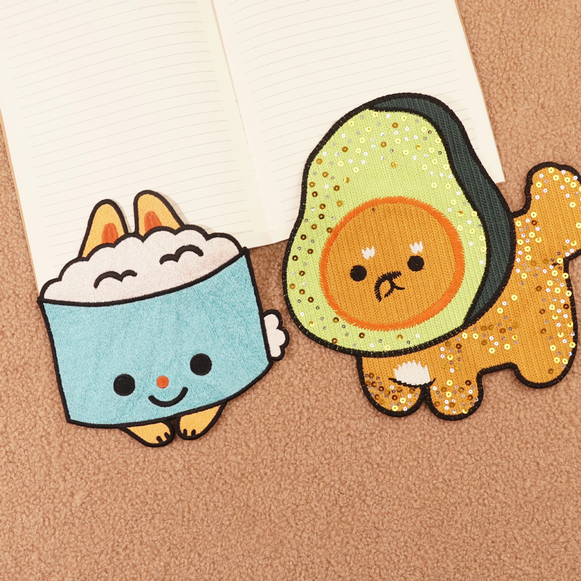 

Fashion Clothes Patch Cartoon Avocado Dog Patch Bead Stitch Hook and Loop patches DIY hand-sewn Embroidery Badges on Backpack