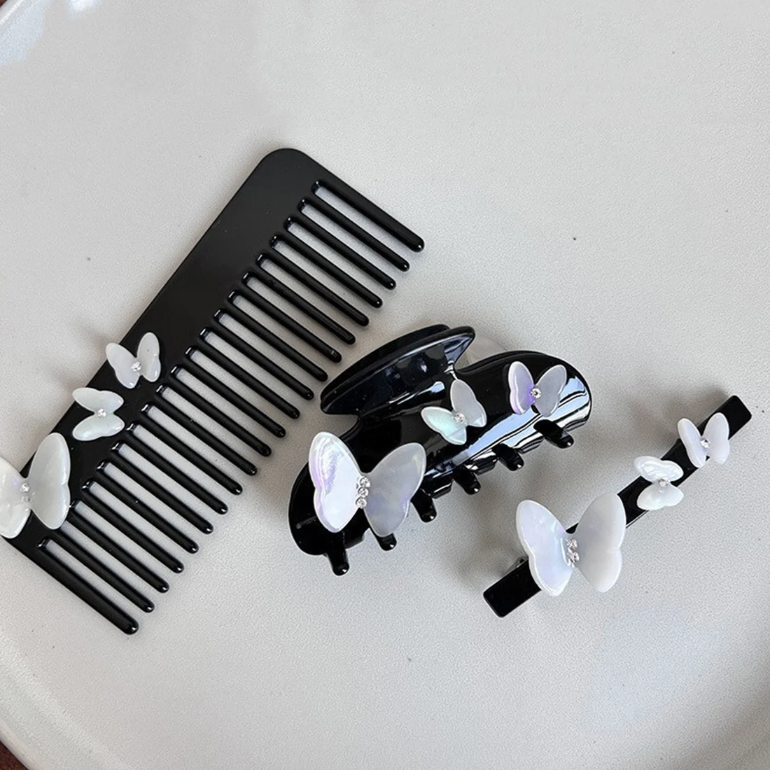 

New Fashion French Style Vintage Super Fairy 3D Butterfly Hair Clip Claw Comb Light Luxury High Sense Spring HairPin Shark Clip