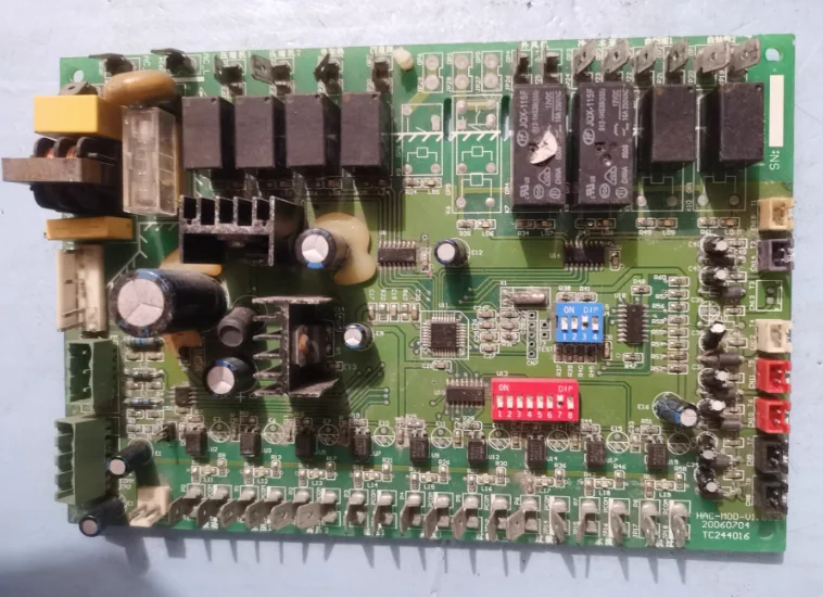 

1pc used Central air conditioning HAC-M0D-V1.8S3 TC244016 computer board